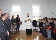 Župnik Klarić blagoslovio je obnovljenu školu u B.Drenovcu