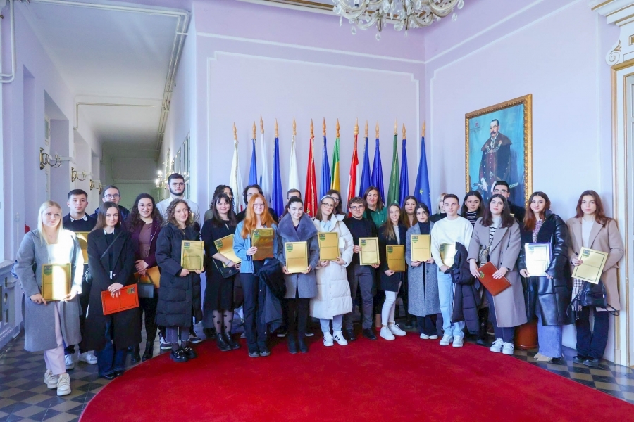 Povećan iznos i broj stipendija: „Odlučili smo se dodijeliti stipendije svim prijavljenim budućim liječnicima“