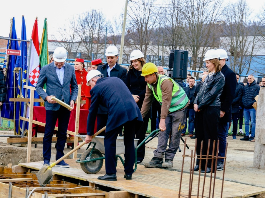 Položen kamen temeljac za izgradnju zapadne tribine na igralištu Nogometnog kluba Slavonija