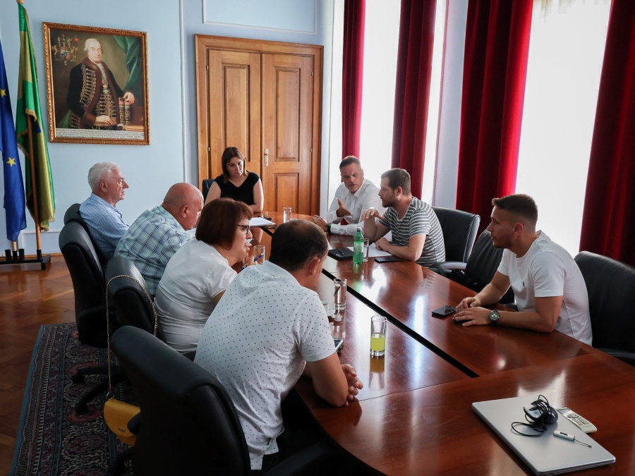 Jozić: „U stalnoj smo komunikaciji po pitanju projekata koji se provode na području županije“