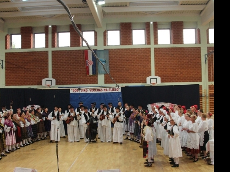 KUD Berda domaćin jubilarne 15. smotre folklora "Dođi diko večeras na sijelo"