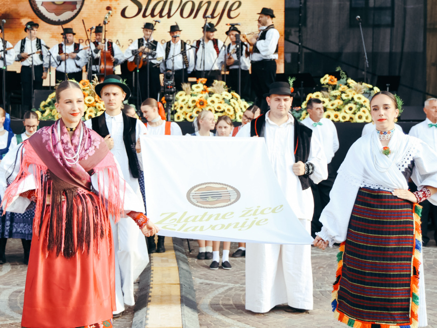 Otvoren 57. festival Zlatne žice Slavonije