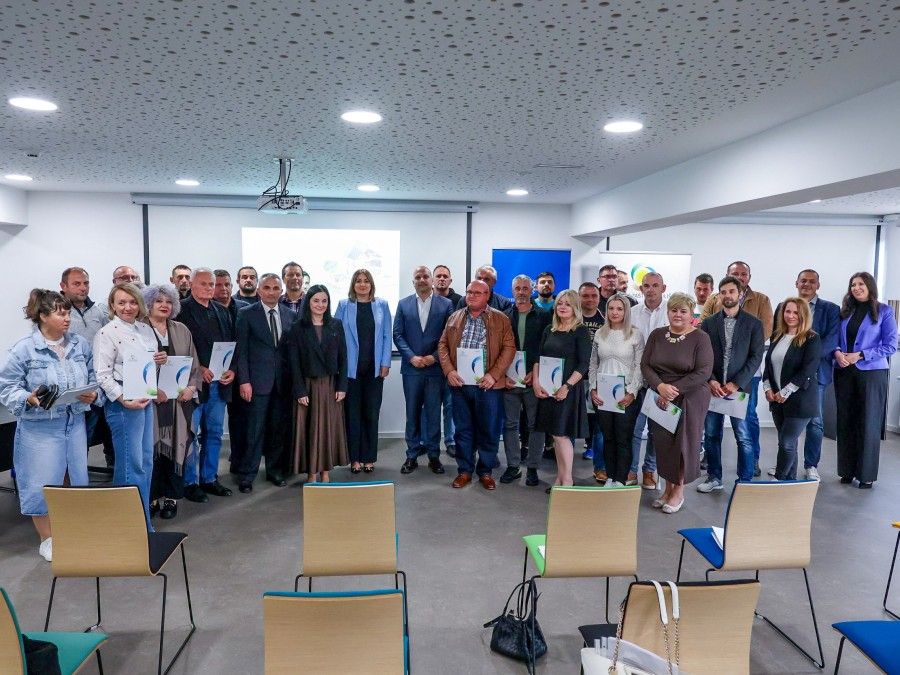 Dodijeljeni ugovori za energetsku obnovu kuća u Požeško-slavonskoj županiji: Ministrica Vučković najavila nove projekte