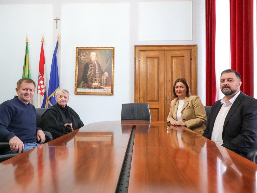 Majka vukovarskog branitelja Jean-Michela u Požegi: “Imam sreću što sam nakon 34 godine pronašla tijelo sina, no za mene nije gotovo”