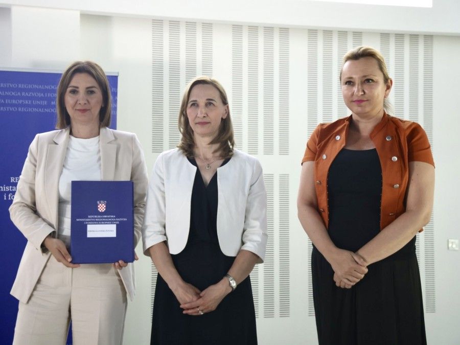 Ministrica Mikuš Žigman u posjetu Požeško-slavonskoj županiji: Uručeni ugovori vrijedni 3,7 milijuna eura