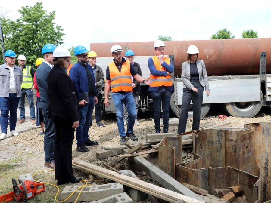 Prilikom obilaska gradilišta istaknuto kako projekt Aglomeracije Pleternica ulazi u završnu fazu 