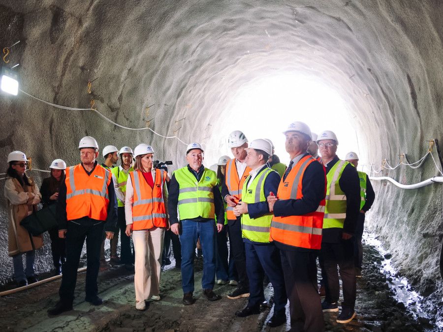 Ministar Butković obišao gradilište trenutačno najvećeg cestovnog projekta u Hrvatskoj: gradi se tunel dug 1.600 metara, pet vijadukata i dva mosta