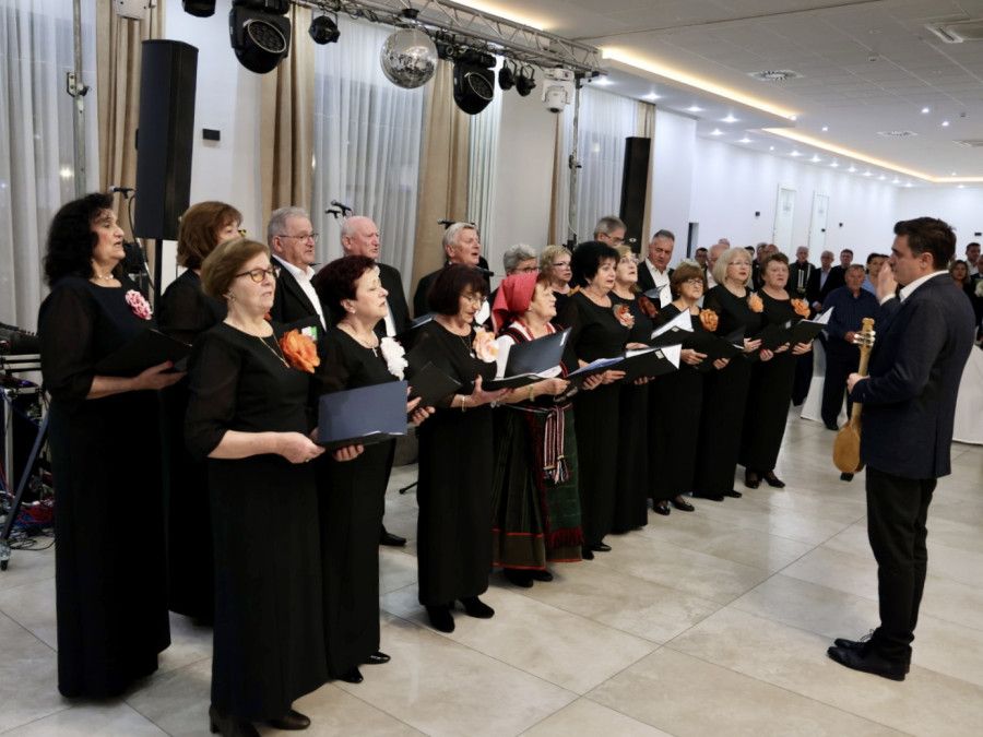 U Velikoj održana jubilarna 30. Lička večer: Tri desetljeća čuvanja ličke baštine, tradicije i zajedništva