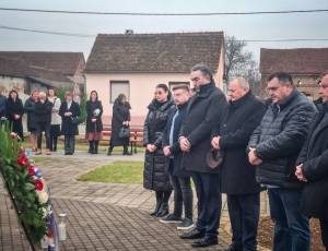 07a8eb51-a6bc-4c04-8346-888ddfb4726c