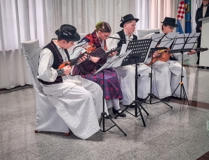 1b714c0e-d8d0-4dee-a899-fdd4572d278b