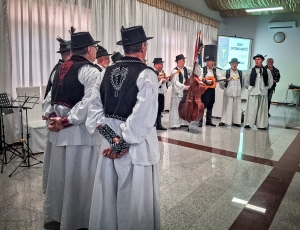 c7a9730c-d2b9-4f3c-a284-f2890bcda3d0