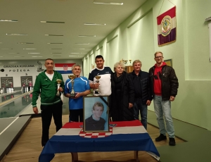 6c56a272-c0f1-4dbf-a28e-0a13bcd6a3fd