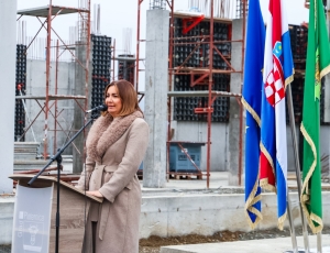 dangradapleternice0025