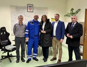 4537F4A0-5CE5-4681-BD82-89F7FFCD3010