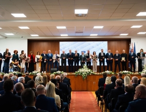 f30c6098cbf71bf3bfd1d6b406eac4b5_L